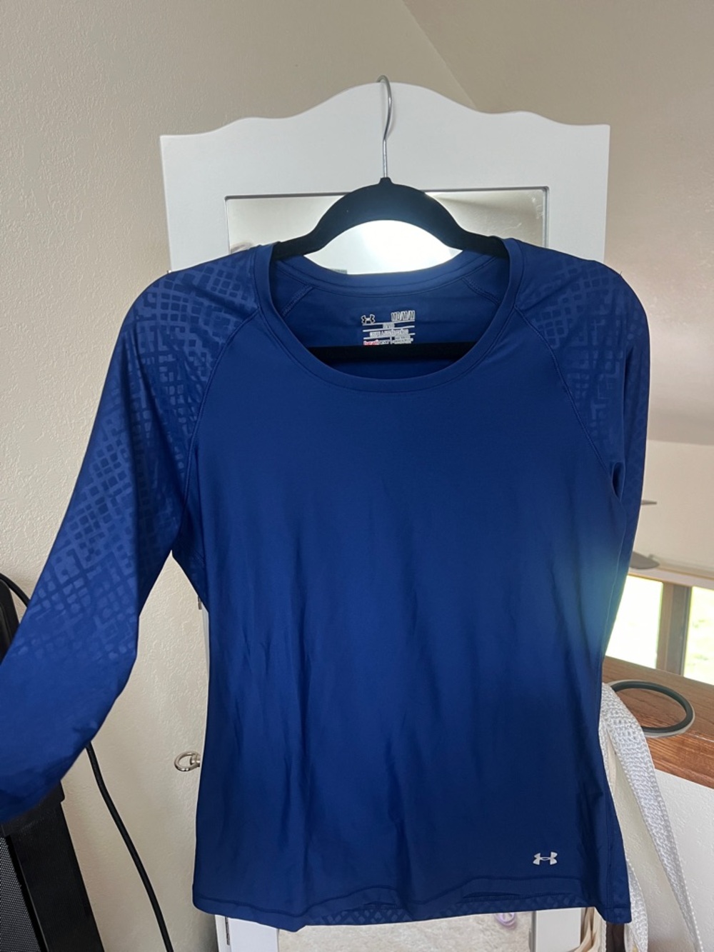 •UNDER ARMOUR• fitted long sleeve